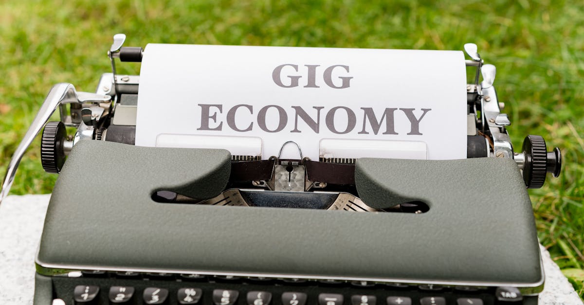 découvrez l'économie collaborative, un modèle novateur qui transforme la manière dont nous partageons biens et services. apprenez comment cette approche durable favorise la coopération, réduit le gaspillage et crée de nouvelles opportunités économiques.