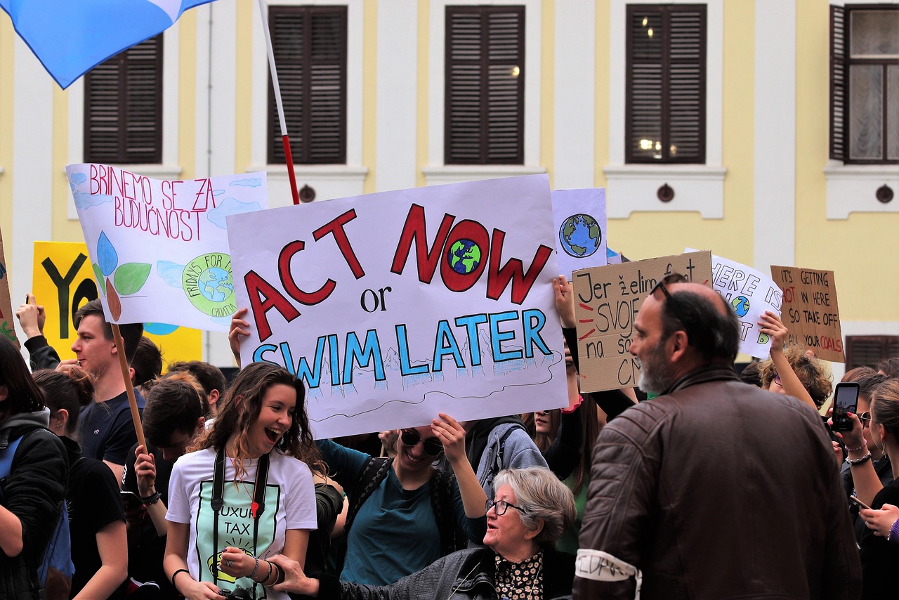 découvrez des initiatives et des solutions concrètes pour lutter contre le changement climatique et préserver notre planète pour les générations futures.