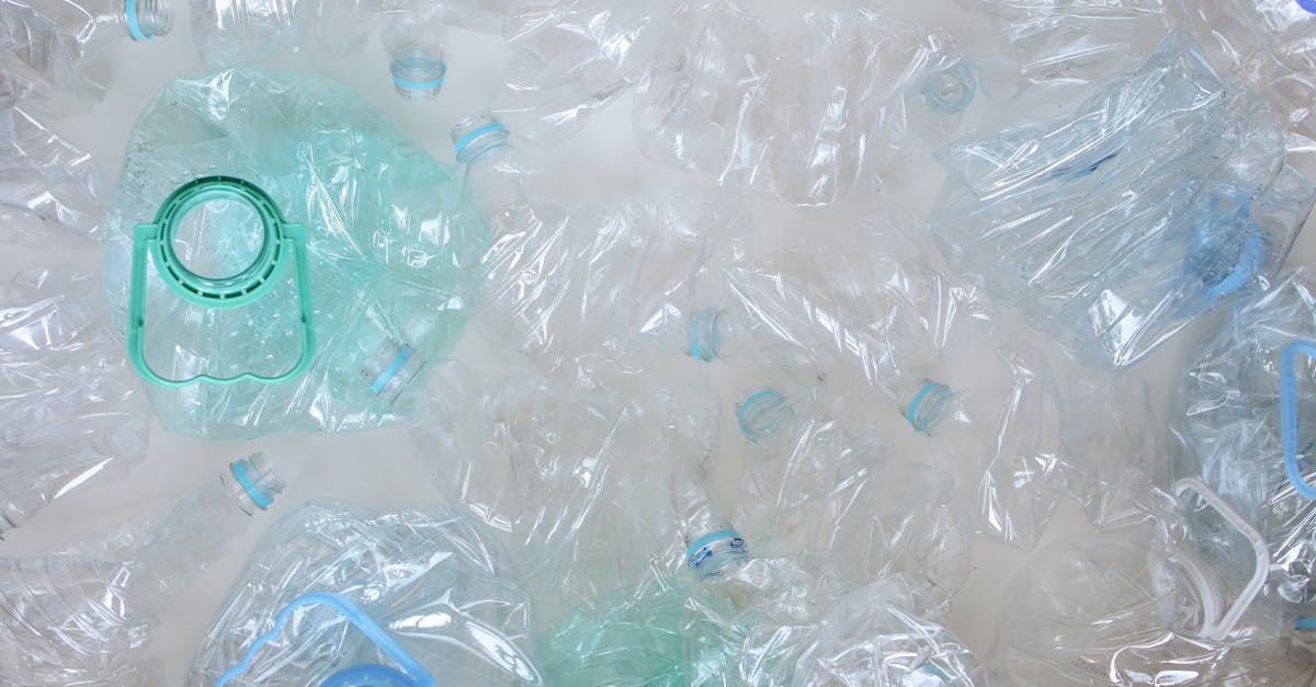 découvrez l'art de l'upcycling, une pratique écoresponsable qui transforme les déchets en objets uniques et créatifs. apprenez à donner une nouvelle vie à vos vieux matériaux tout en préservant l'environnement.