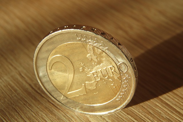 Depuis deux ans sans tondeuse : découvrez la plante à 3 euros qui a transformé mon jardin sans effort